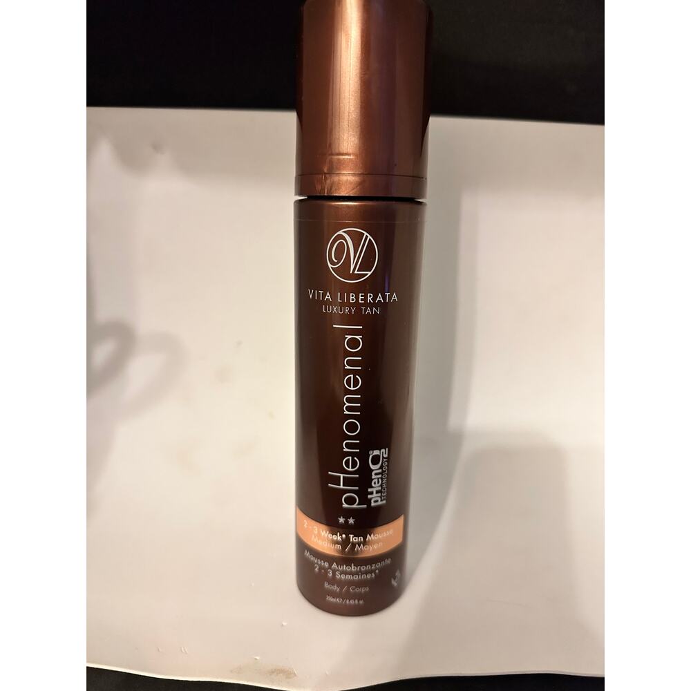 591 NIB Vita Liberata Luxury Tan; Phenomenal; medium tan; 2-3 week tan; 8.45 oz